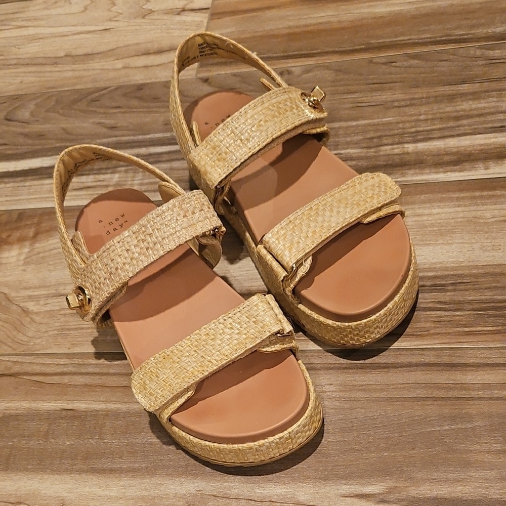 Natural Woven Platform Sandals